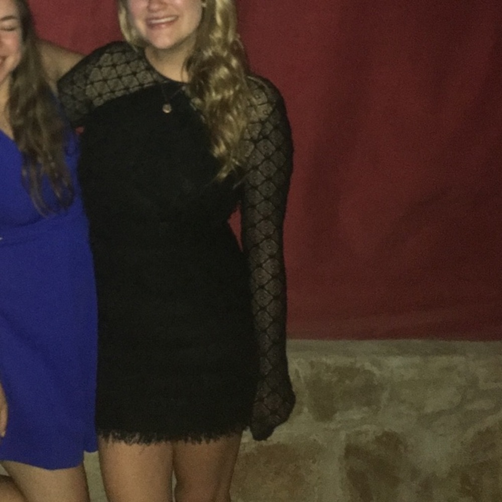 Black Long-Sleeve Lace Fringe Bodycon Dress